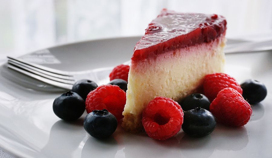 Torta artesanal con cobertura de crema